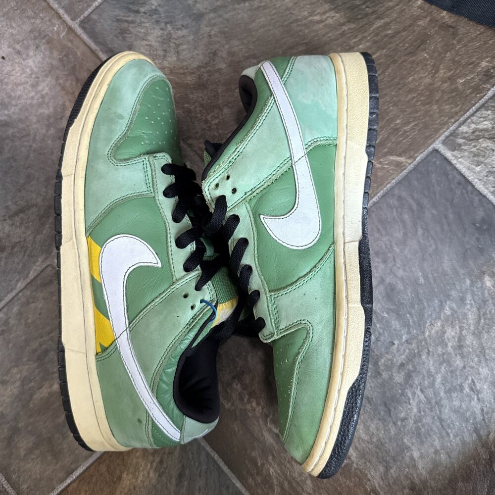 Size 10 - Nike Dunk Pro SB Low Taxi Series / Tokyo